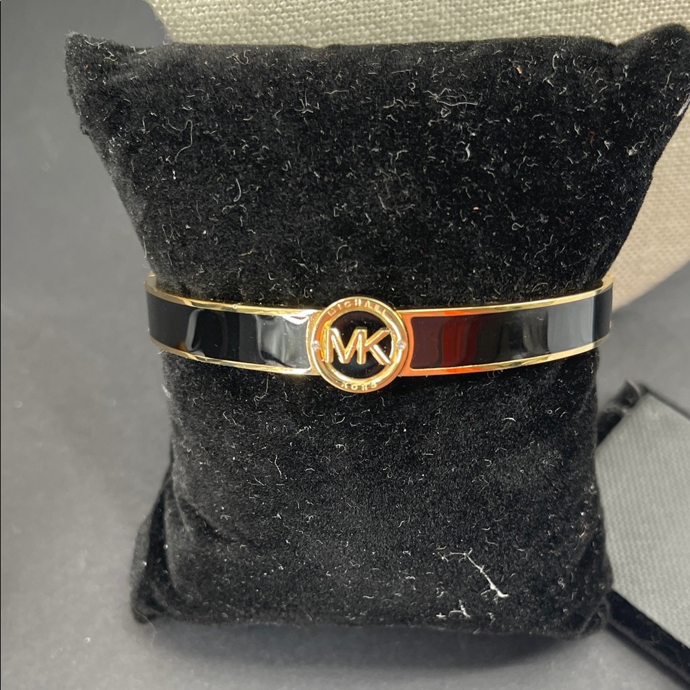 2.10.26-5 Michael Kors Goldtone + Black Enameled Hinge Bracelet
